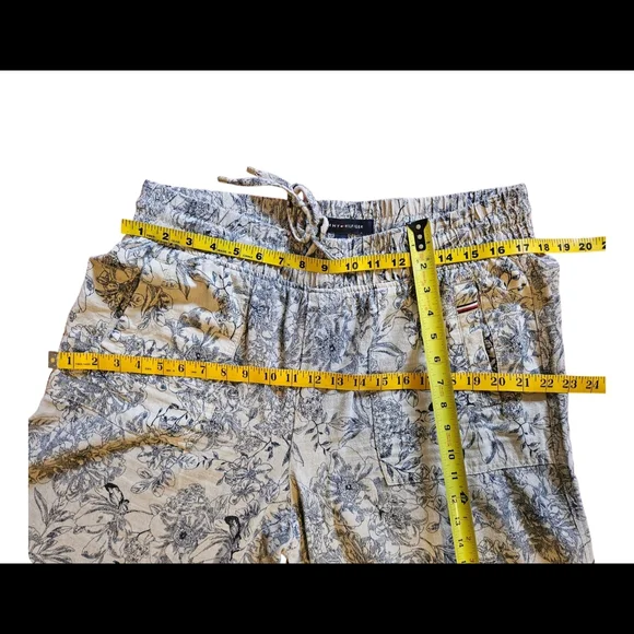 Floral Print Women's Pants-Size Large - Picture 15 of 17